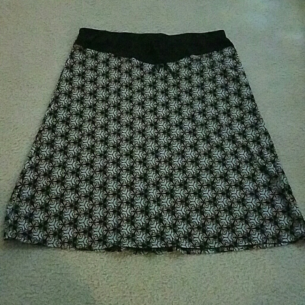 Max Studio Faux Suede Skirt L